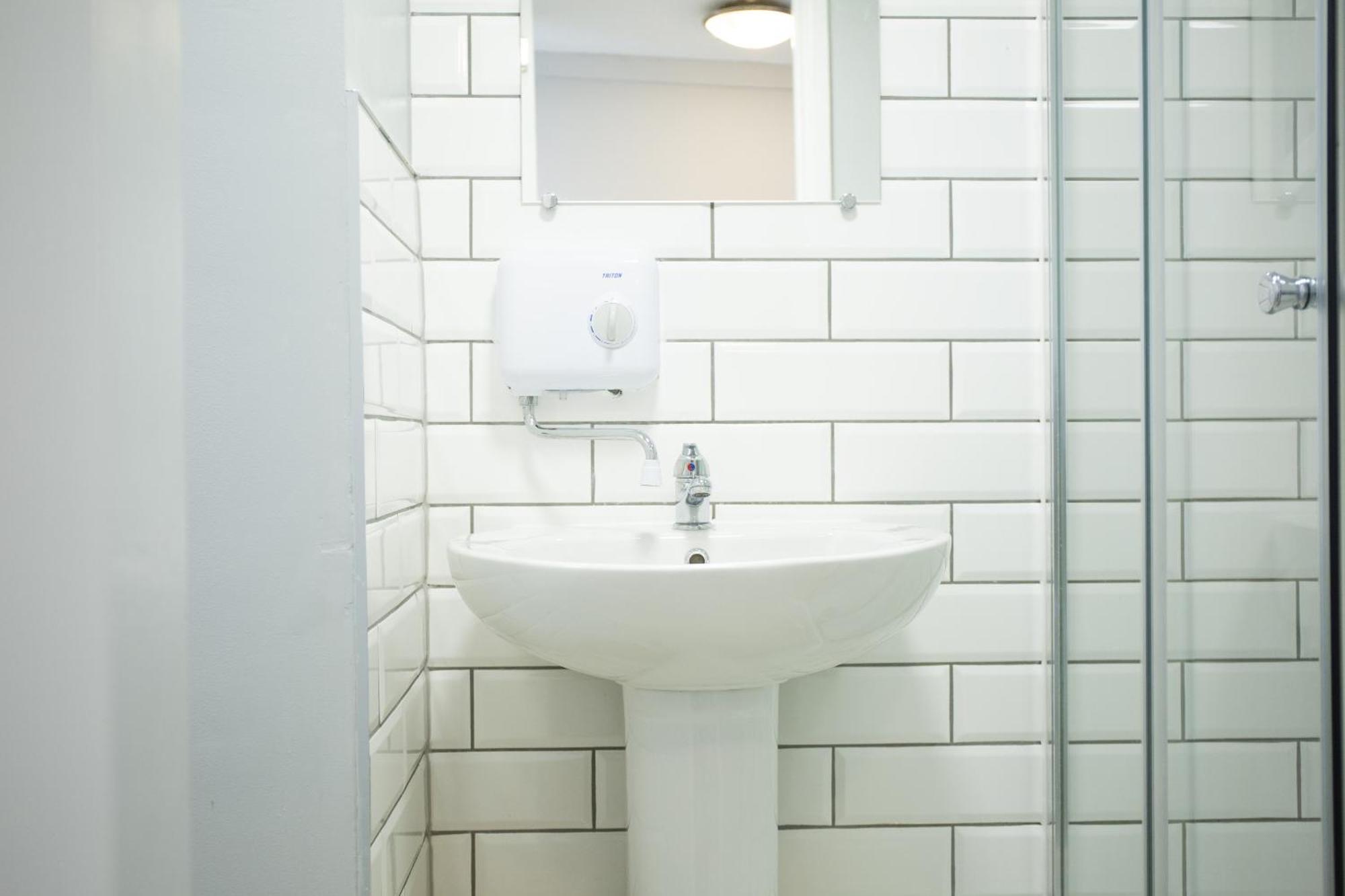 34 Evesham Road - Double Rooms Shottery Phòng bức ảnh