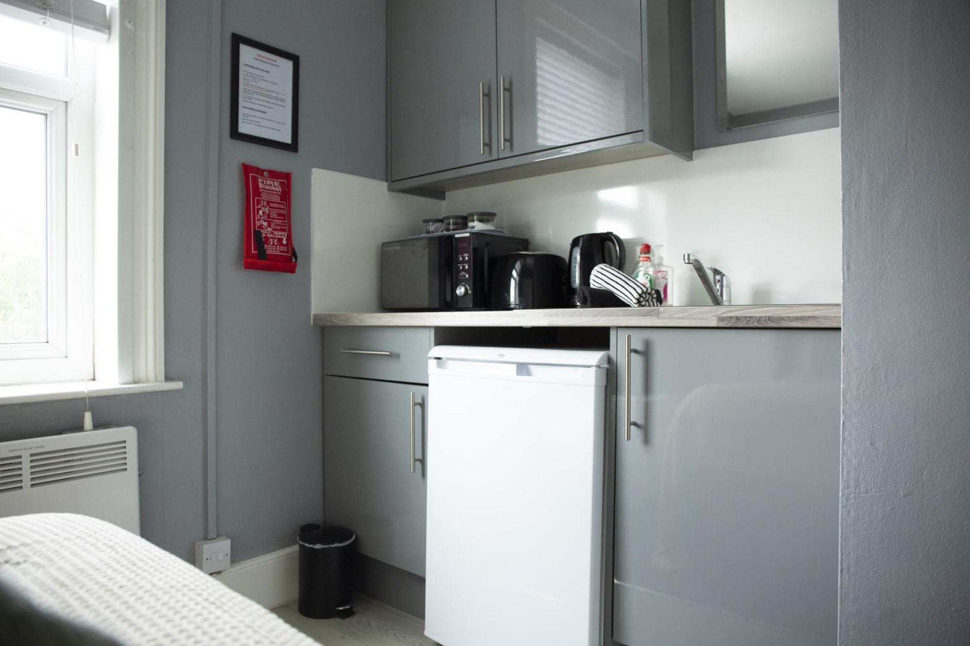 34 Evesham Road - Double Rooms Shottery Phòng bức ảnh